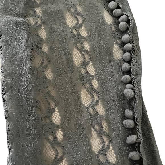 Tie it, wrap it, love it! Large animal print scarf/stole - Picture 5 of 7